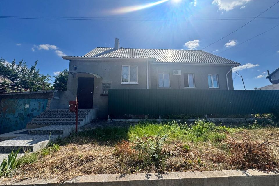 Продаётся 2-этажный дом, 140 м²