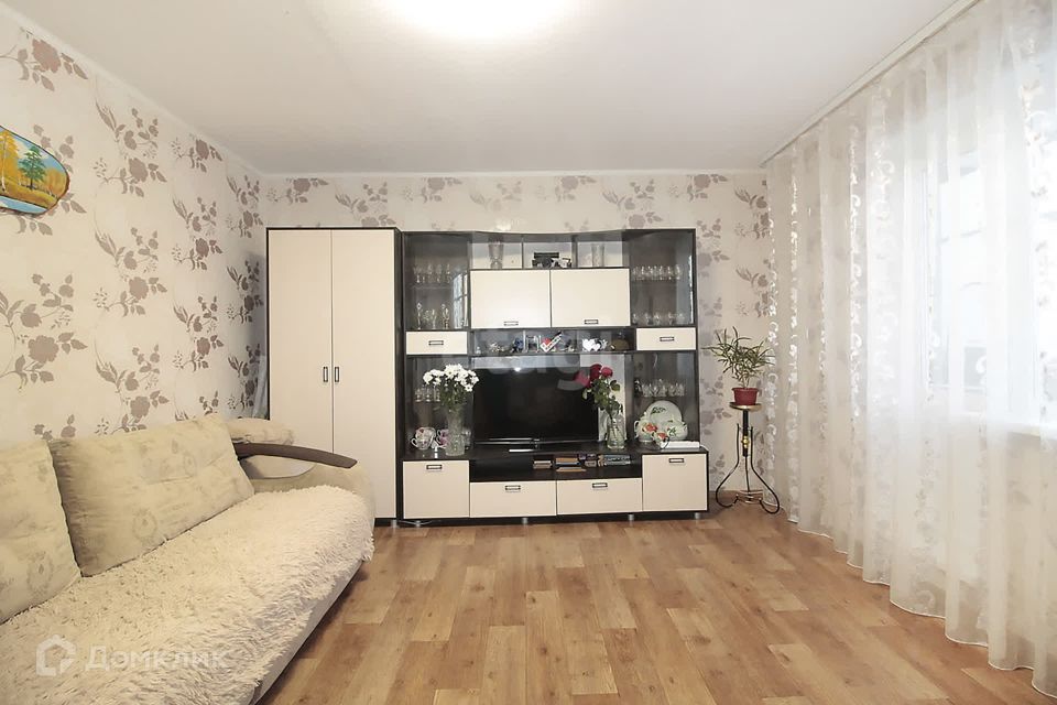 Продаётся 3-комнатная квартира, 61.7 м²