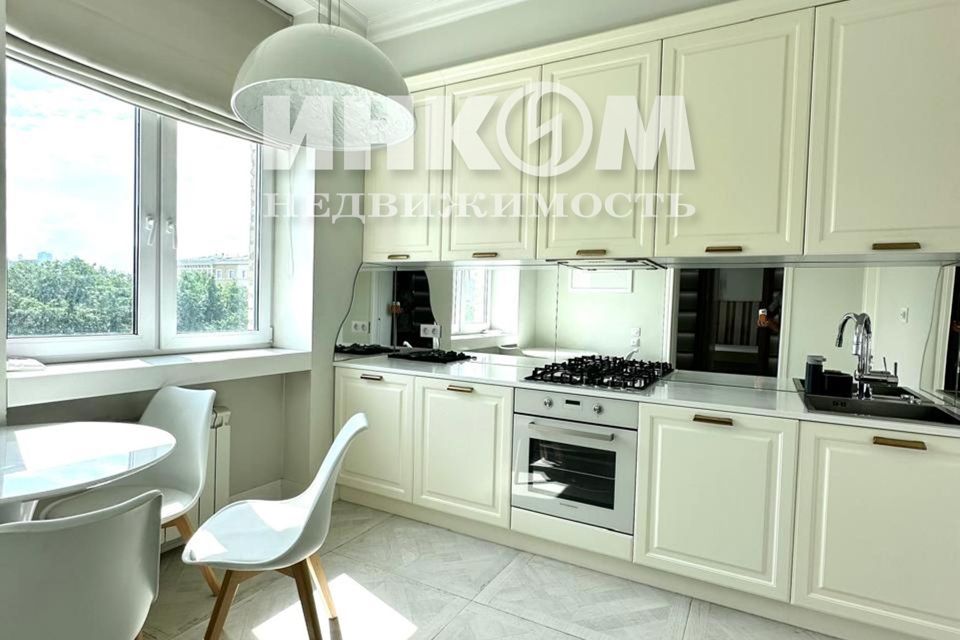 Продаётся 2-комнатная квартира, 57.3 м²