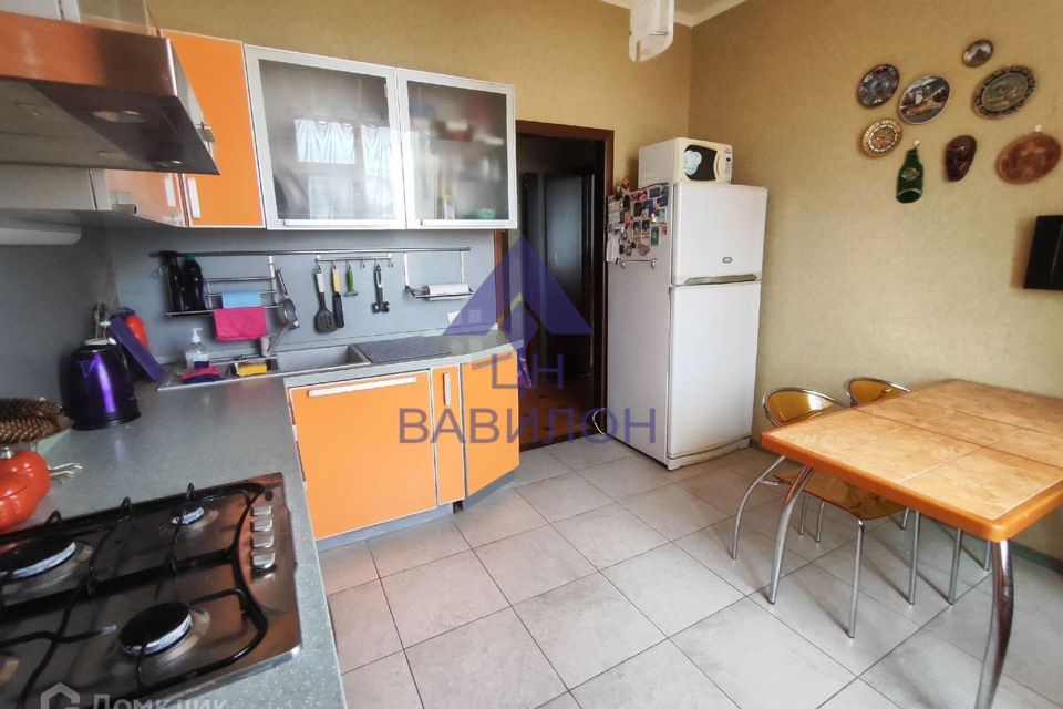 Продаётся 4-комнатная квартира, 100.7 м²
