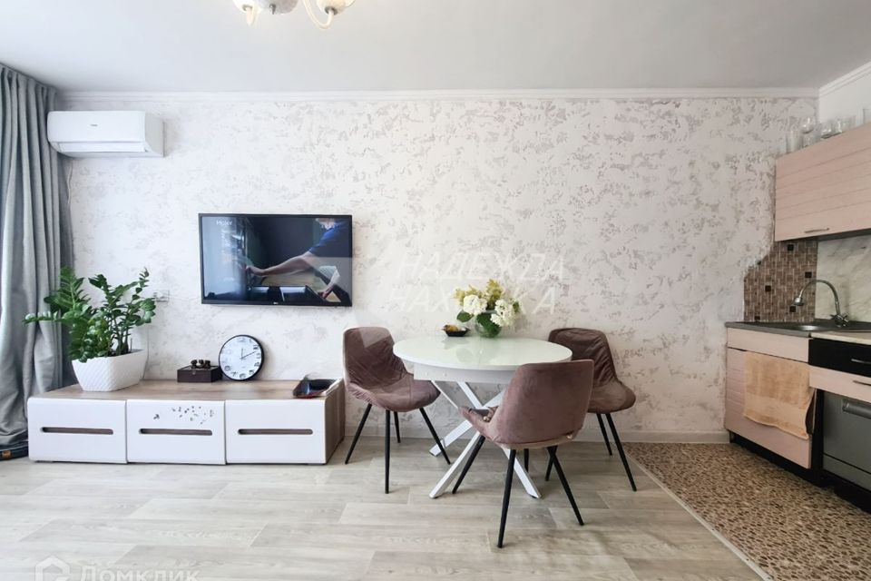 Продаётся 2-комнатная квартира, 56.7 м²