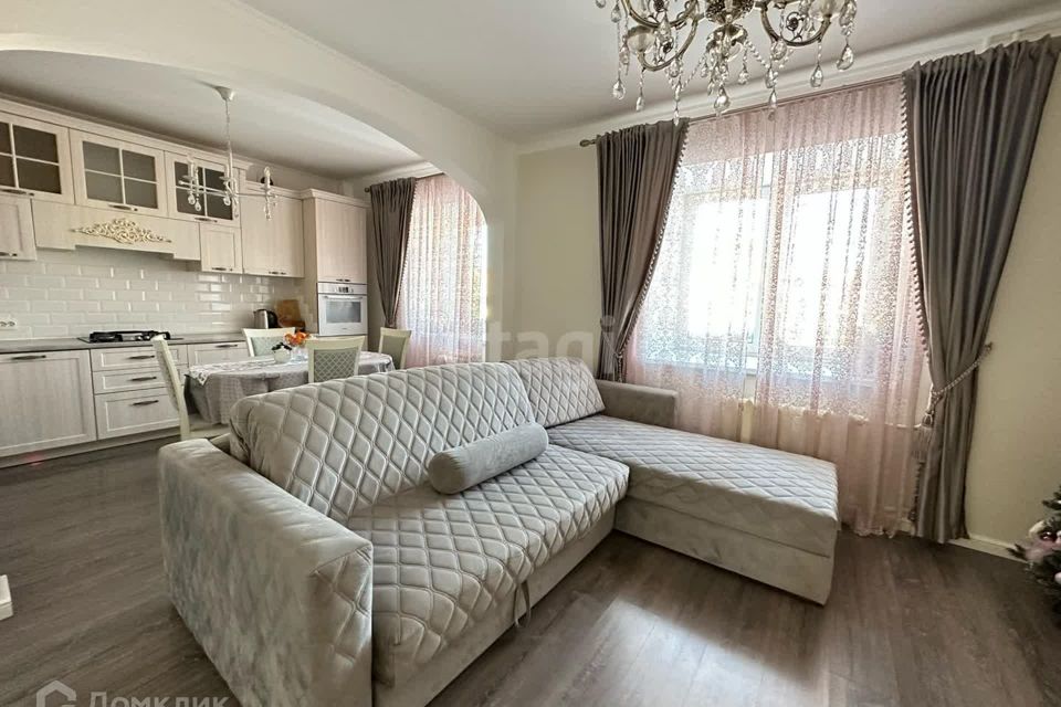 Продаётся 3-комнатная квартира, 92 м²