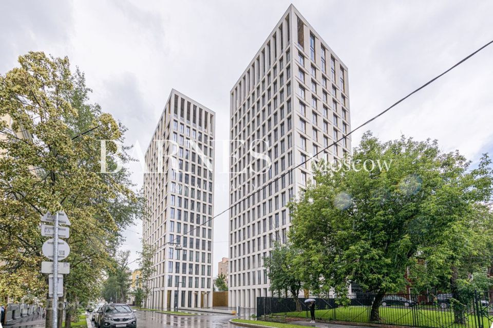 Продаётся 6-комнатная квартира, 295 м²