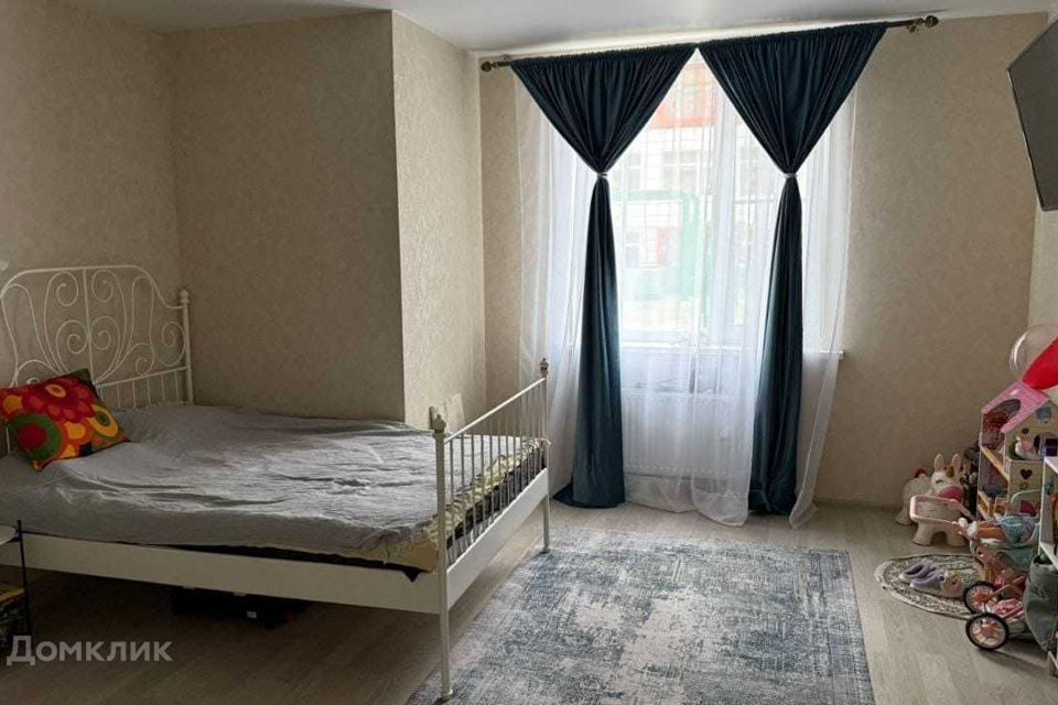 Продаётся 1-комнатная квартира, 41.7 м²