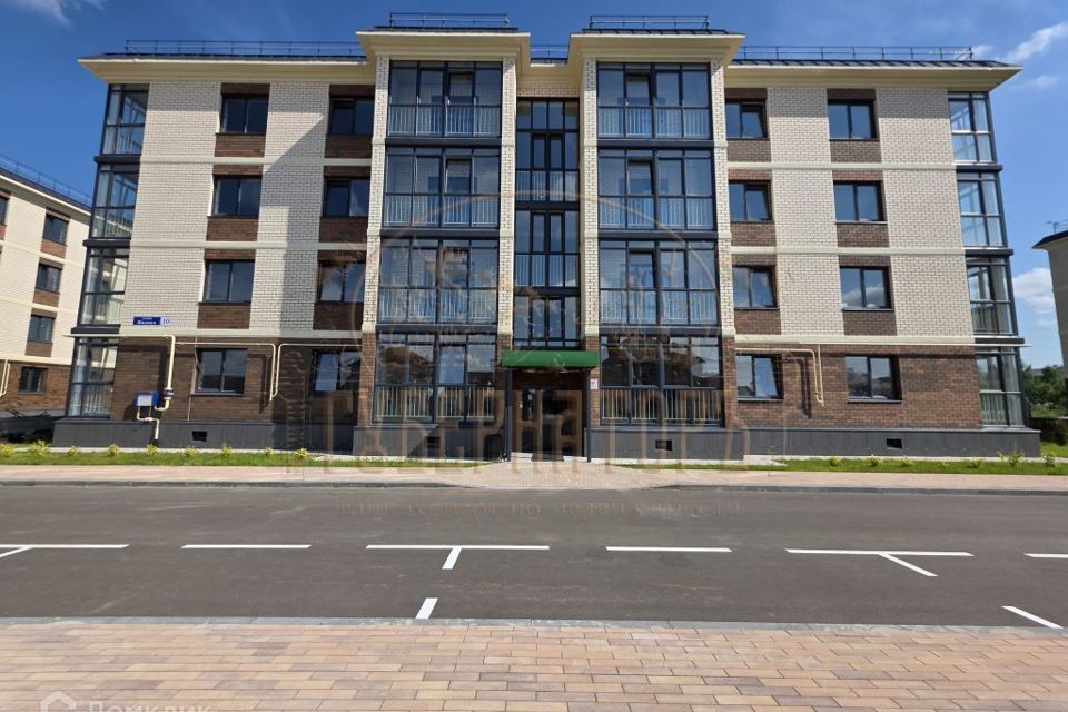 Продаётся 2-комнатная квартира, 75.6 м²