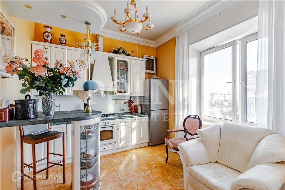 Продаётся 3-комнатная квартира, 100 м²