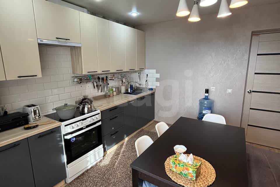 Продаётся 3-комнатная квартира, 87.6 м²