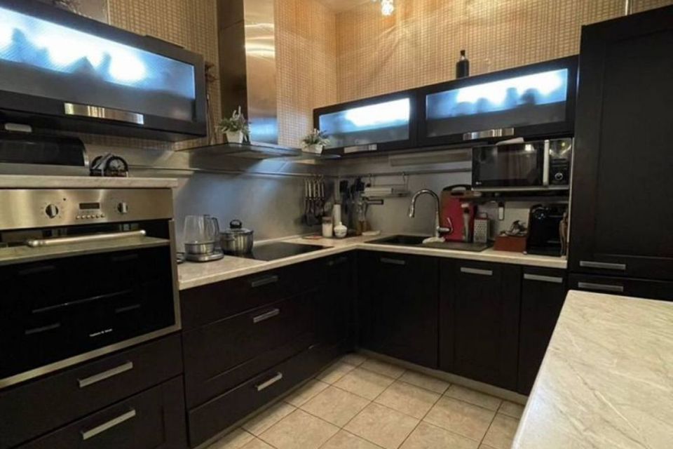 Сдаётся 3-комнатная квартира, 90 м²
