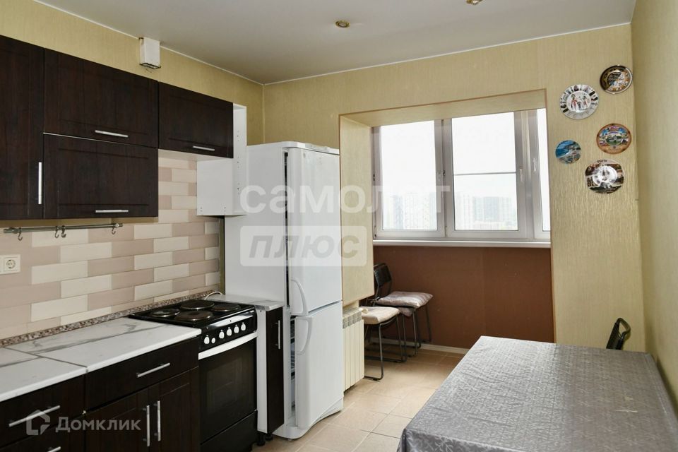 Продаётся 1-комнатная квартира, 42.7 м²