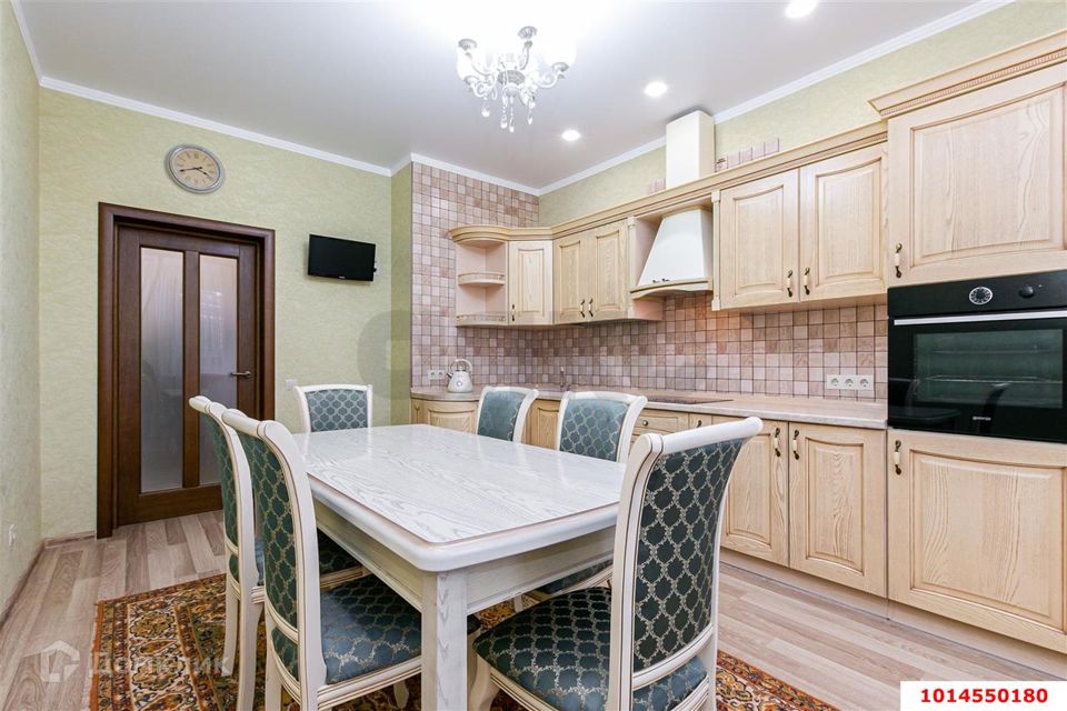 Продаётся 2-комнатная квартира, 80 м²