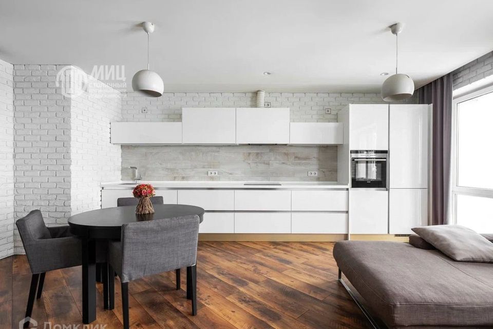 Продаётся 3-комнатная квартира, 100 м²