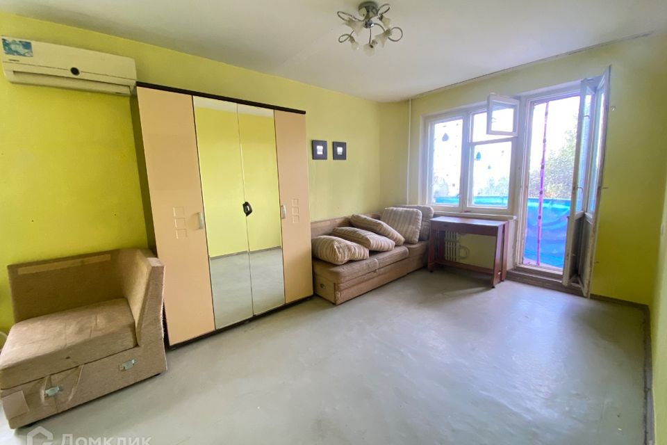Продаётся 1-комнатная квартира, 42 м²