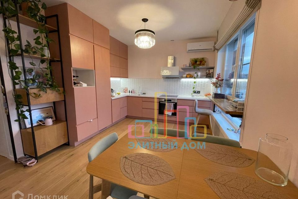 Сдаётся 3-комнатная квартира, 82 м²