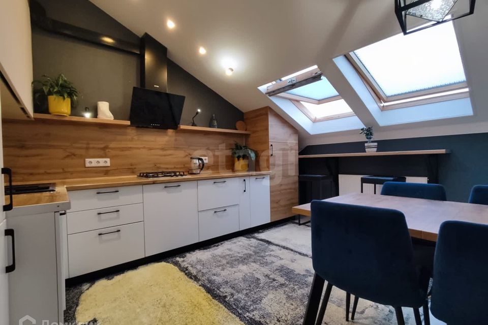 Продаётся 1-комнатная квартира, 50.7 м²