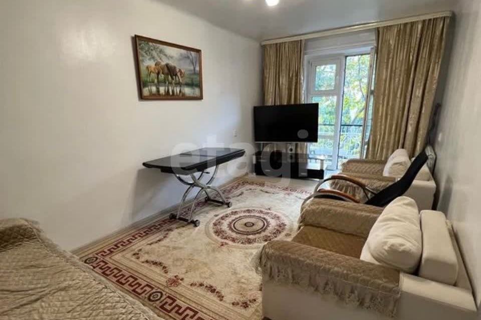 Продаётся 2-комнатная квартира, 42.7 м²