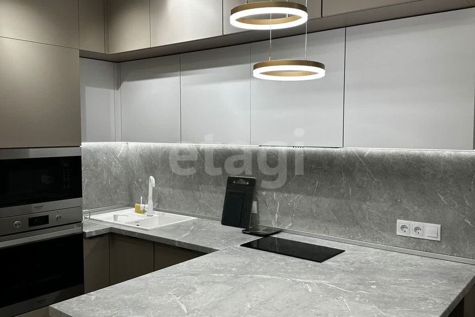 Продаётся 1-комнатная квартира, 40.4 м²