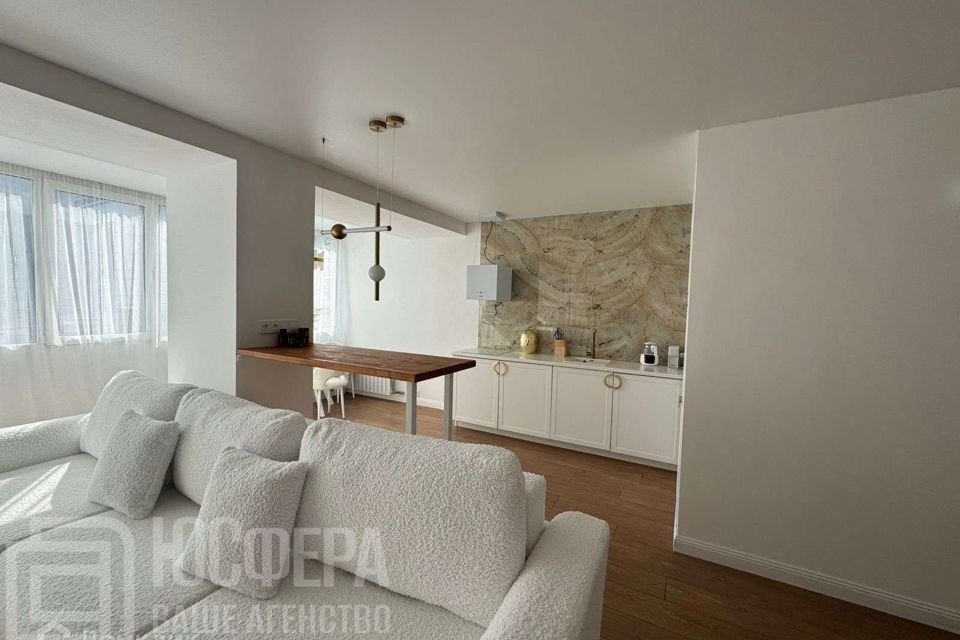 Сдаётся 3-комнатная квартира, 90 м²