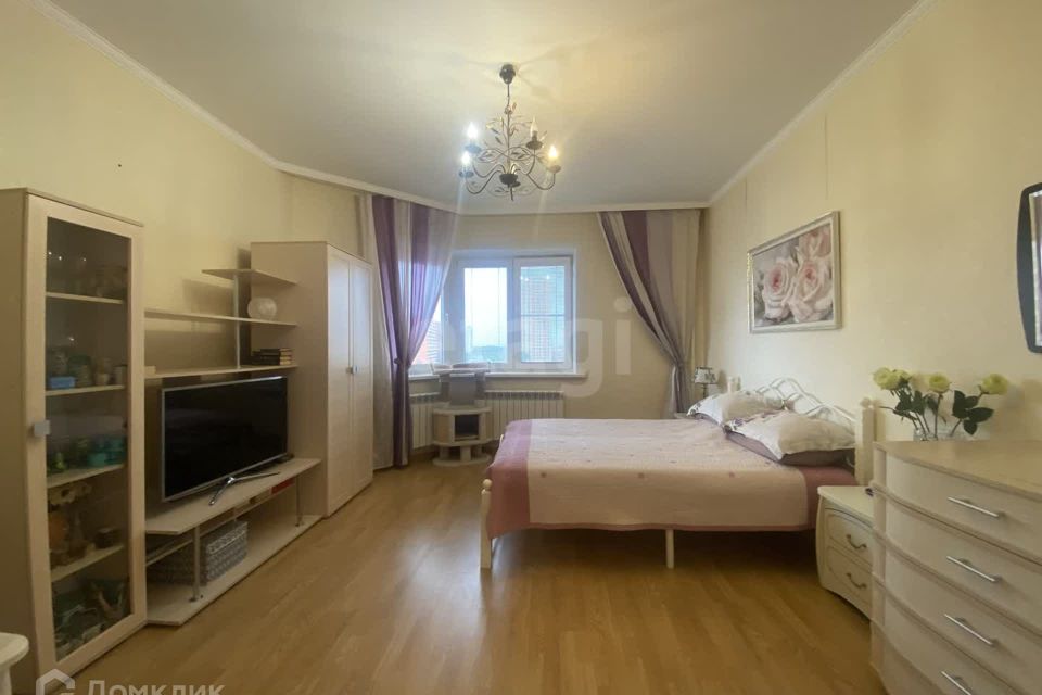 Продаётся 1-комнатная квартира, 43.7 м²