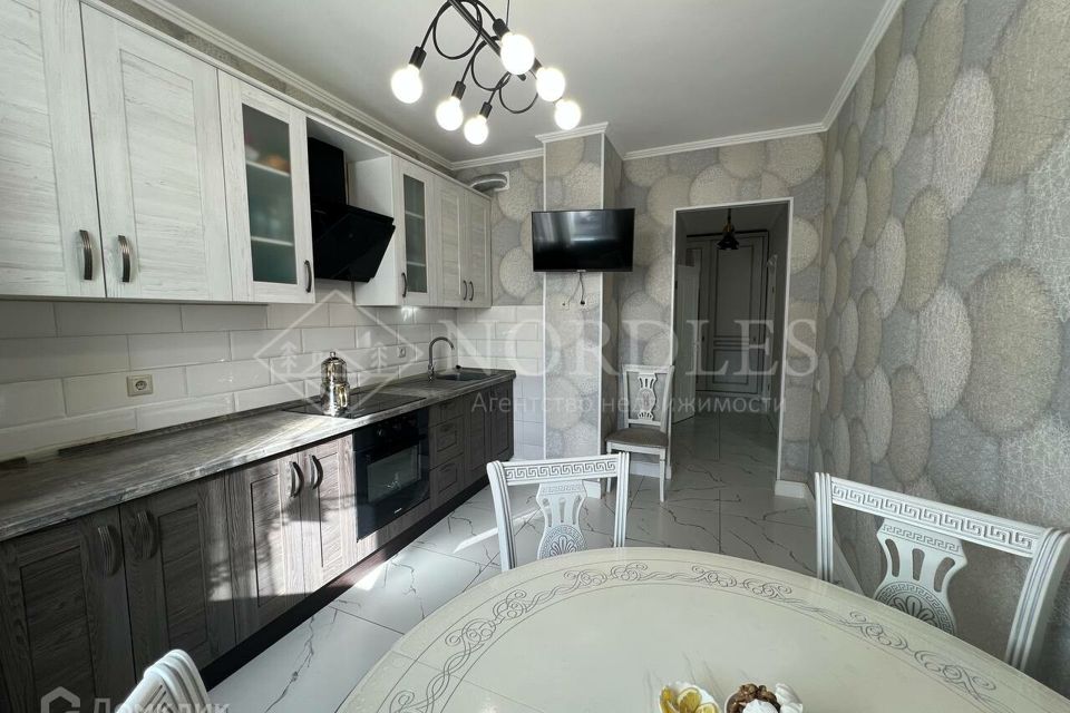 Продаётся 2-комнатная квартира, 56.4 м²