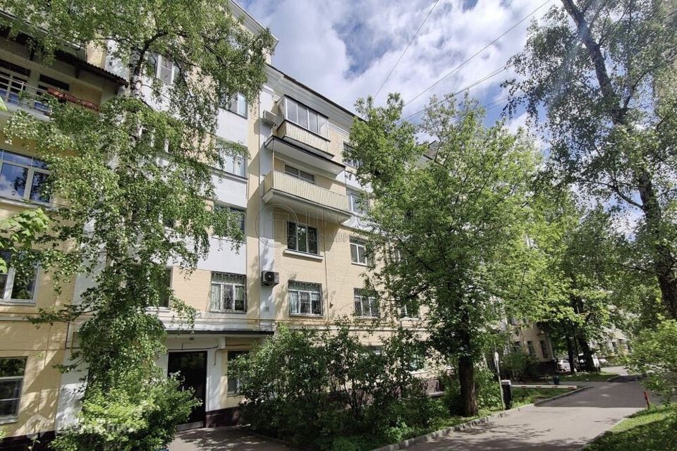 Продаётся комната в 2-комн. квартире, 33 м²