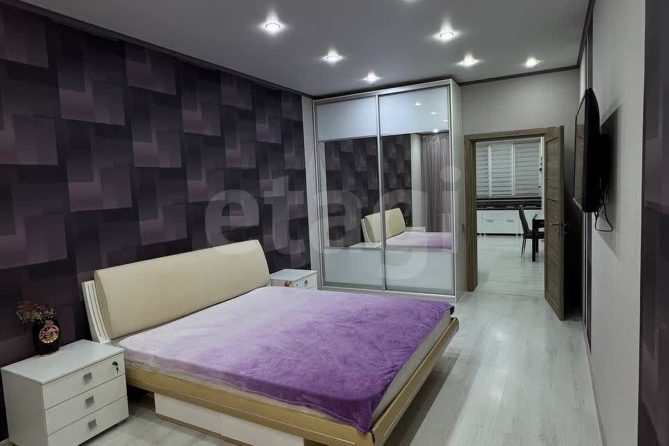 Продаётся 2-комнатная квартира, 72.8 м²