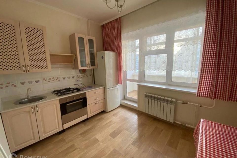 Продаётся 1-комнатная квартира, 38 м²