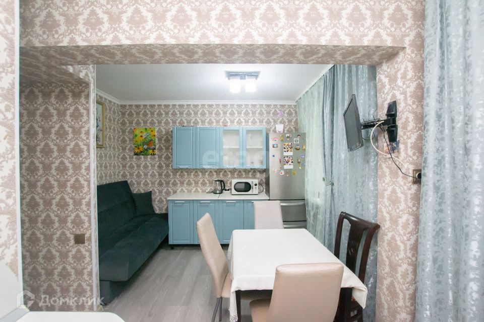 Продаётся 3-комнатная квартира, 57.3 м²