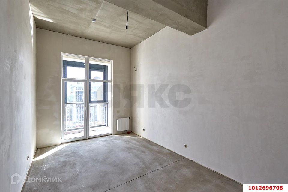 Продаётся 1-комнатная квартира, 56.2 м²