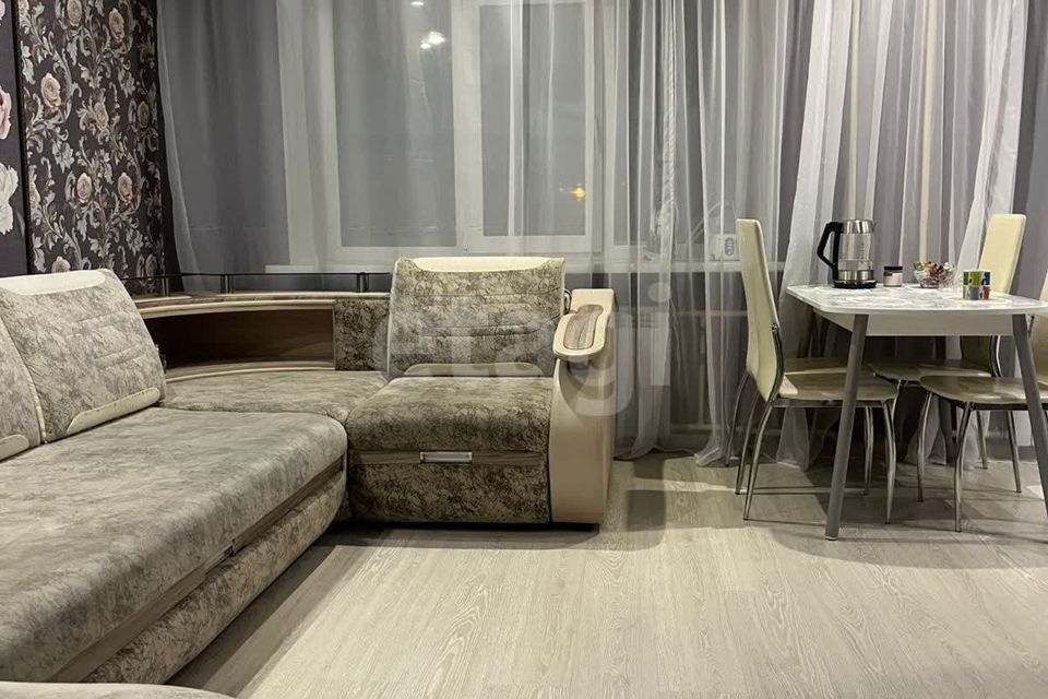 Продаётся 3-комнатная квартира, 53.6 м²