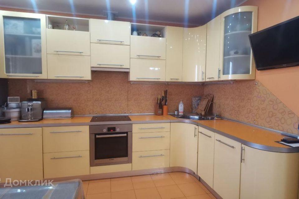 Продаётся 3-комнатная квартира, 104.7 м²