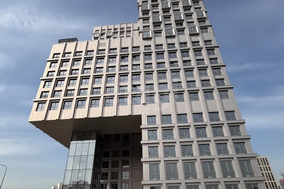 Продаётся 1-комнатная квартира, 53 м²