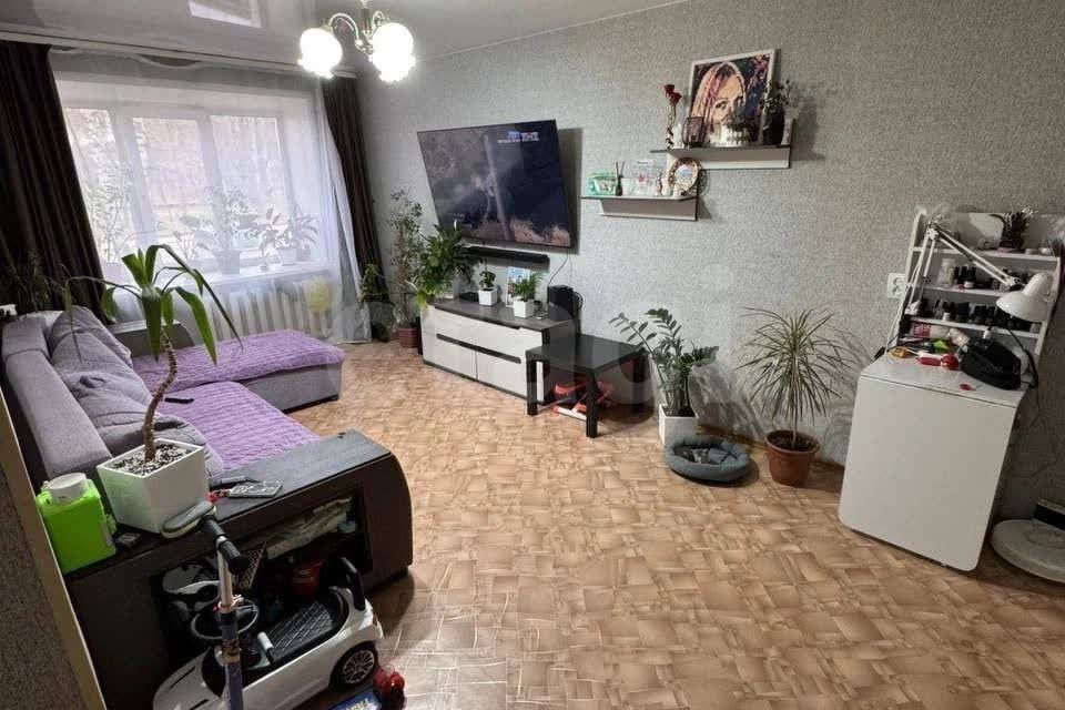 Продаётся 3-комнатная квартира, 58.2 м²