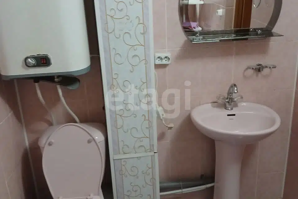 Продаётся 2-комнатная квартира, 65.6 м²