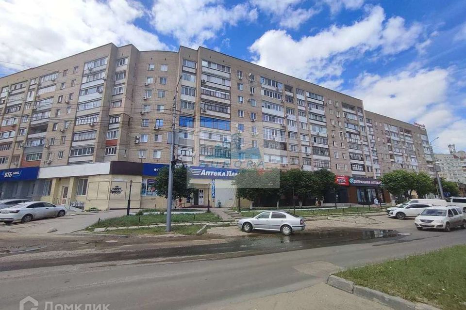 Продаётся 4-комнатная квартира, 82 м²