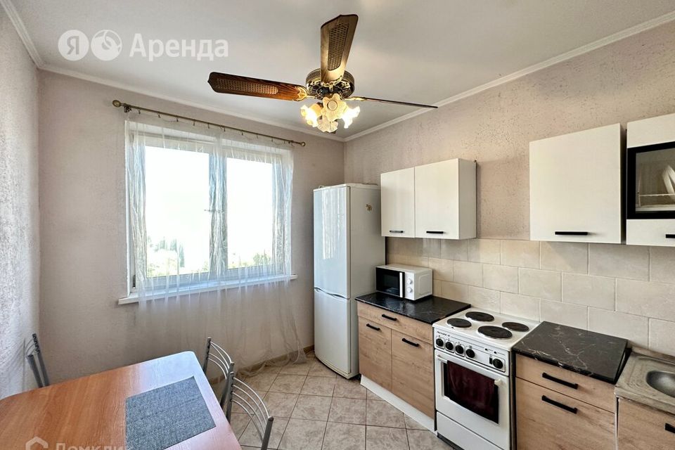 Сдаётся 2-комнатная квартира, 55 м²