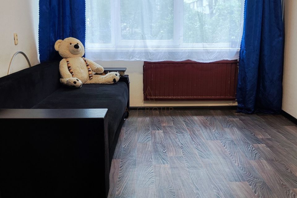 Продаётся 2 комнаты в 3-комн. квартире, 31.2 м²