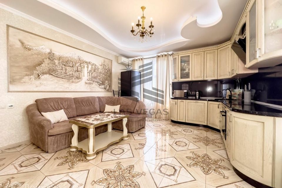 Сдаётся 4-комнатная квартира, 100 м²