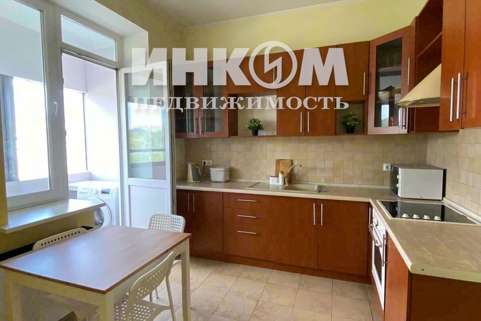 Сдаётся 2-комнатная квартира, 75 м²