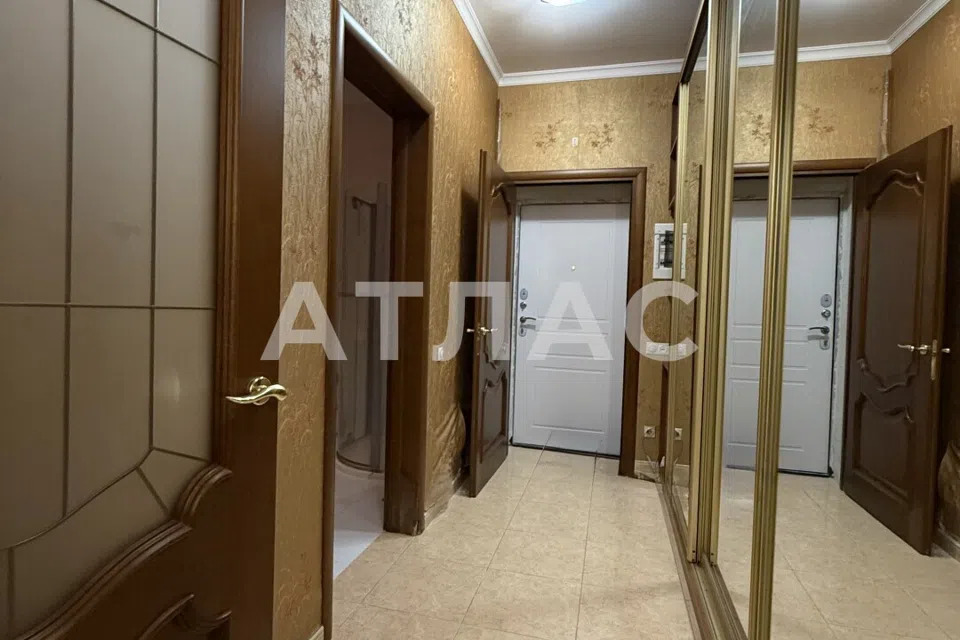 Продаётся 3-комнатная квартира, 104 м²