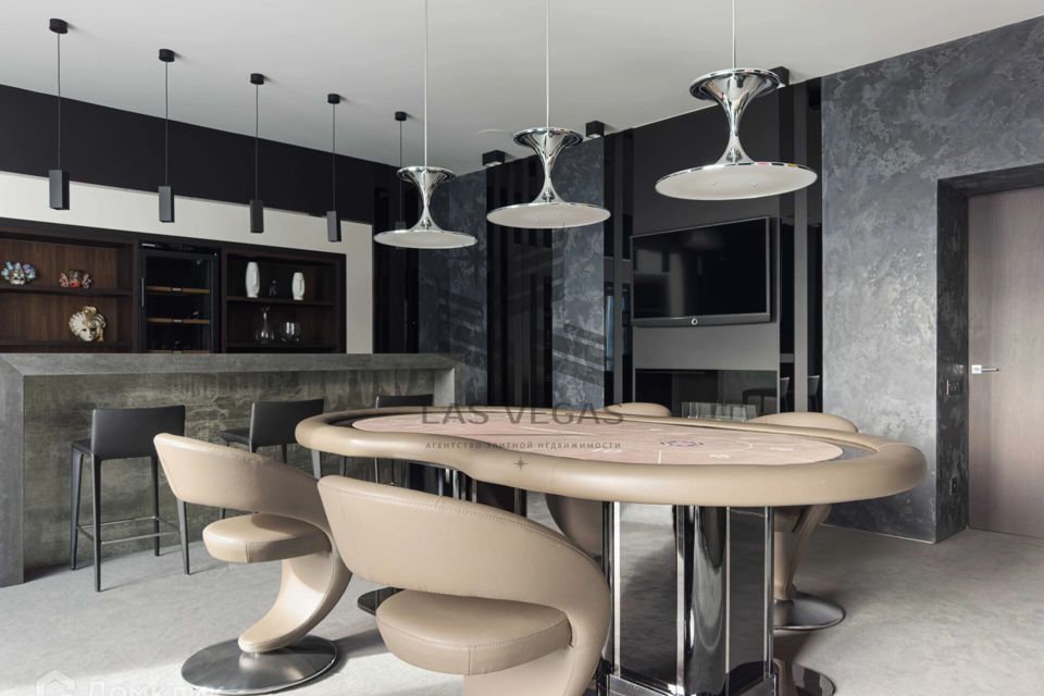 Сдаётся 3-комнатная квартира, 150 м²