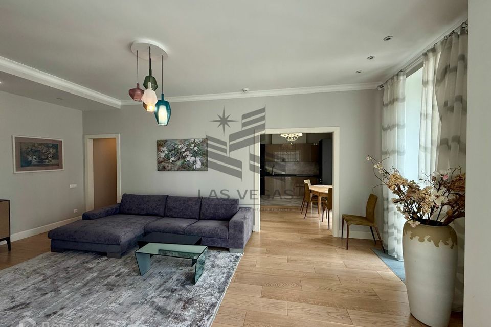 Сдаётся 2-комнатная квартира, 84 м²