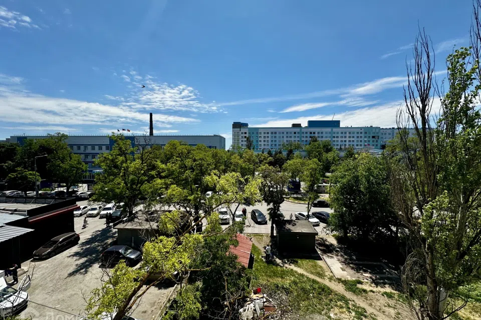 Продаётся 3-комнатная квартира, 49.6 м²