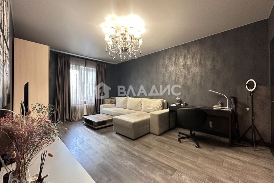 Продаётся 2-комнатная квартира, 60.5 м²