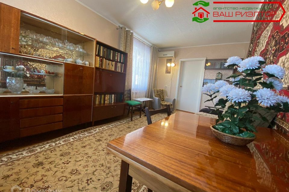 Продаётся 3-комнатная квартира, 57.4 м²