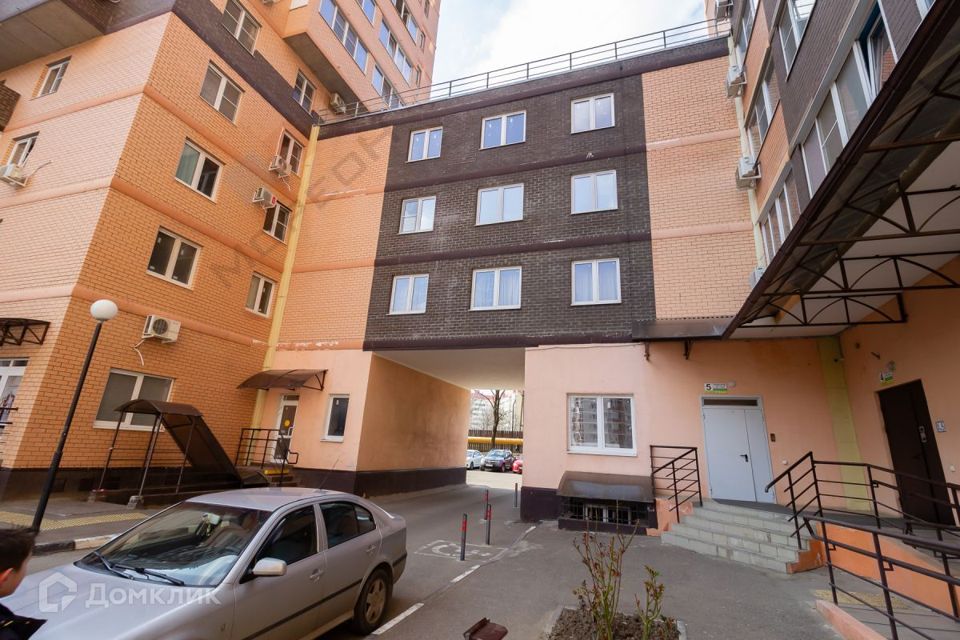 Продаётся 3-комнатная квартира, 101 м²
