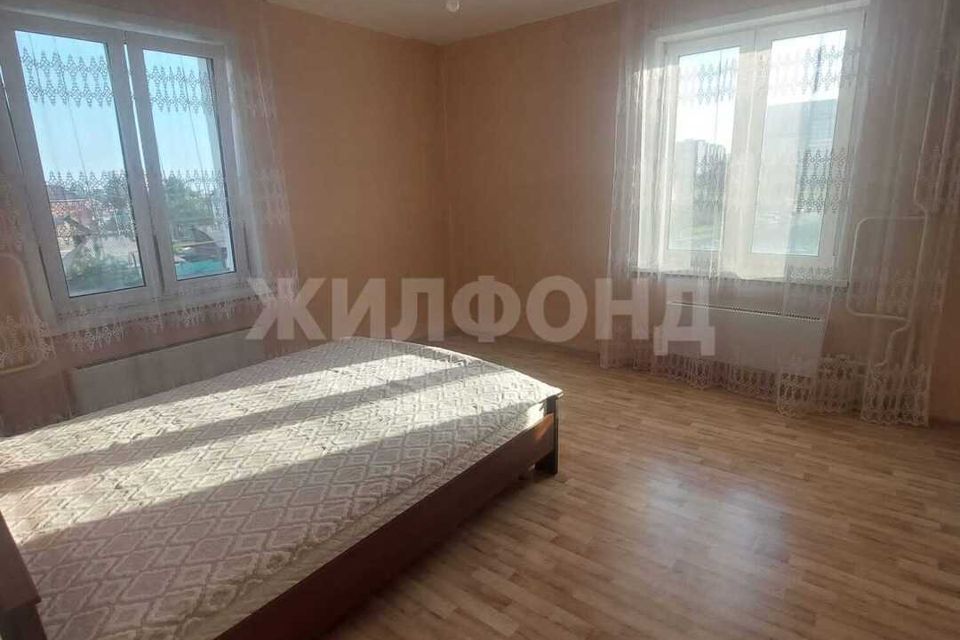 Сдаётся студия, 65 м²