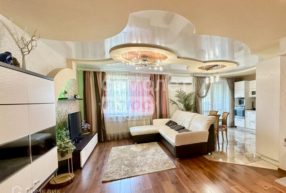 Продаётся 4-комнатная квартира, 115.4 м²