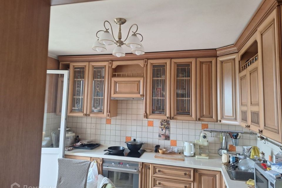 Продаётся 4-комнатная квартира, 107 м²
