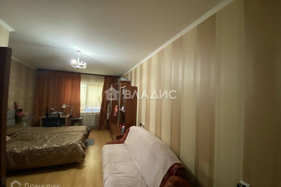 Продаётся 1-комнатная квартира, 42 м²