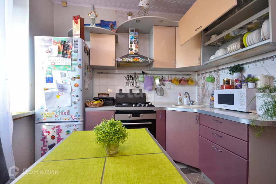 Продаётся 3-комнатная квартира, 63.5 м²